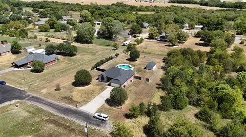 2701 Valley Ridge Ln, Sherman, TX 75092