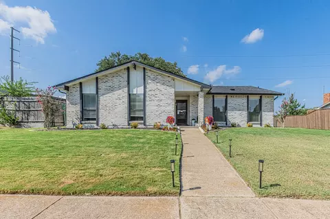 2901 Gayle Dr, Garland, TX 75044