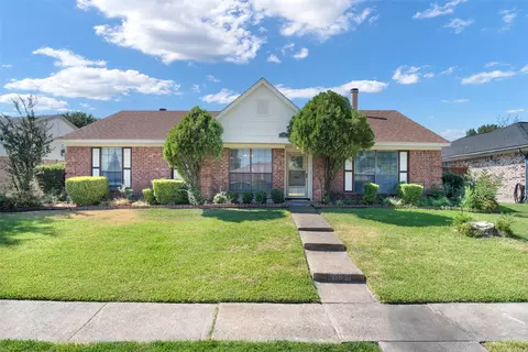 1002 Courtney Dr, Mesquite, TX 75150