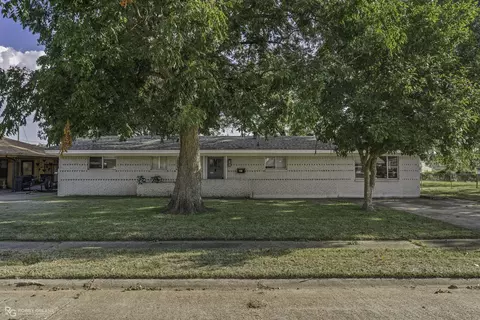 1106 Caroline Dr, Bossier City, LA 71112