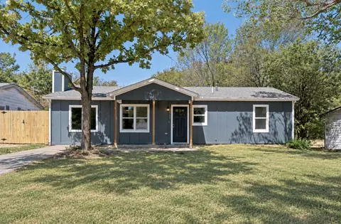125 NE Cindy Ln, Burleson, TX 76028