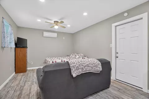 Bedroom - 237 Live Oak Loop, Whitney, TX 76692 photo 3 of 4