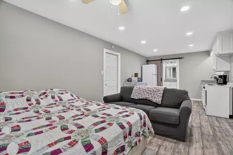 Bedroom - 237 Live Oak Loop, Whitney, TX 76692 photo 2 of 4