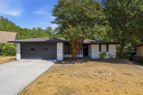 439 Shorewood Dr, Duncanville, TX 75116