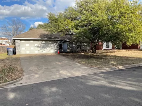 2212 Ramada Dr, Waco, TX 76712