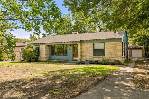 2909 Ryan Place Dr, Fort Worth, TX 76110