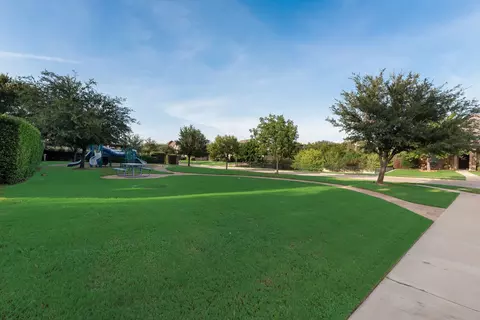 Exterior - 1516 Silverleaf Dr, Keller, TX 76248 photo 7 of 7
