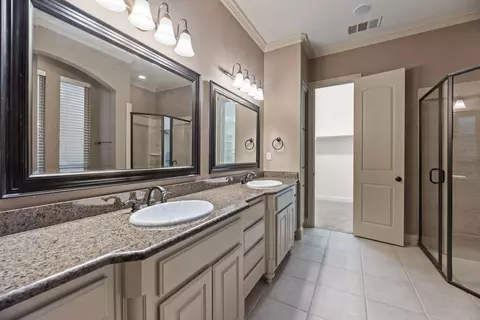 Bath - 1516 Silverleaf Dr, Keller, TX 76248 photo 2 of 5