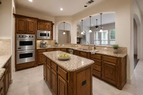 Kitchen - 1516 Silverleaf Dr, Keller, TX 76248 photo 3 of 5