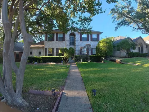 813 Courson Dr, Desoto, TX 75115
