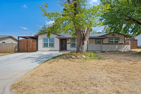 3584 Regal Rd, Fort Worth, TX 76111