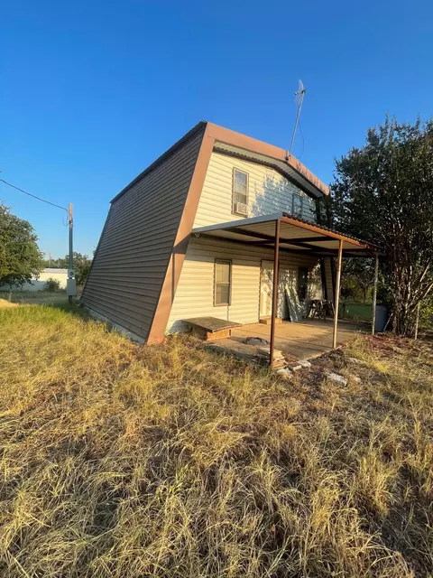 105 Avenue A, Gustine, TX 76455 photo 2