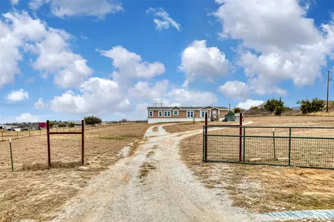 174 Denton Heights Ln, Weatherford, TX 76085