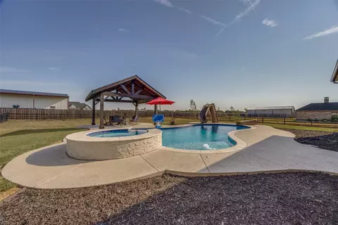 Exterior - 341 George Rd, Howe, TX 75459 photo 5 of 12