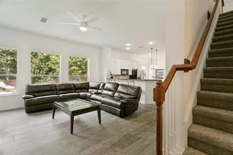 Entry Way - 150 Fall Crk, Grapevine, TX 76051 photo 4 of 4