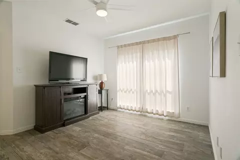 Living - 150 Fall Crk, Grapevine, TX 76051 photo 1 of 2