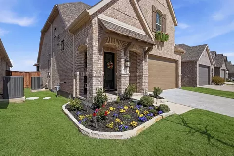 3913 Southbend Dr, Denison, TX 75020