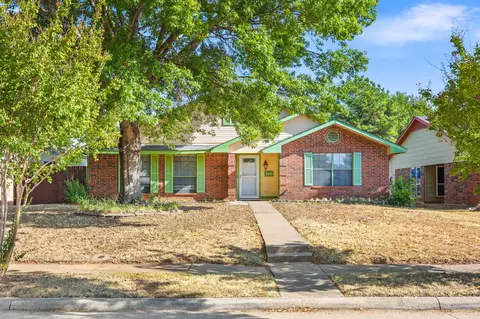 849 Meadowlark Dr, Lewisville, TX 75067