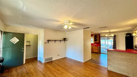 Living - 205 Davidson Dr, Terrell, TX 75160 photo 2 of 4