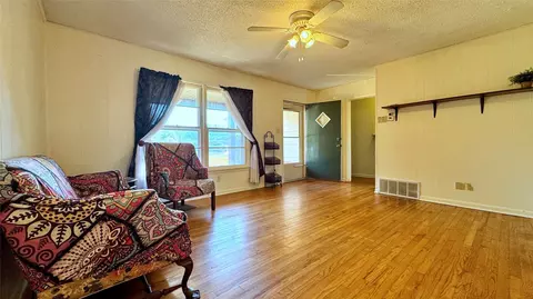 Living - 205 Davidson Dr, Terrell, TX 75160 photo 4 of 4