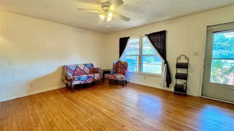 Living - 205 Davidson Dr, Terrell, TX 75160 photo 1 of 4