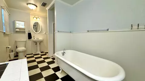 Bath - 205 Davidson Dr, Terrell, TX 75160 photo 3 of 3