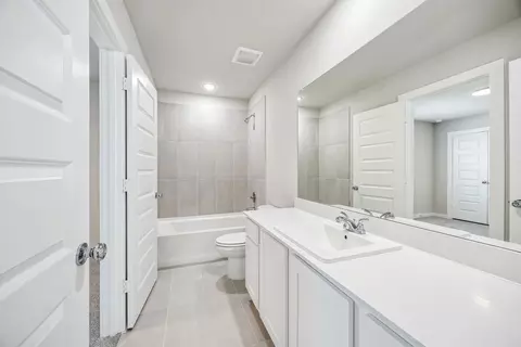 Entry Way - 1105 Bermuda Dr, Lavon, TX 75166 photo 4 of 4