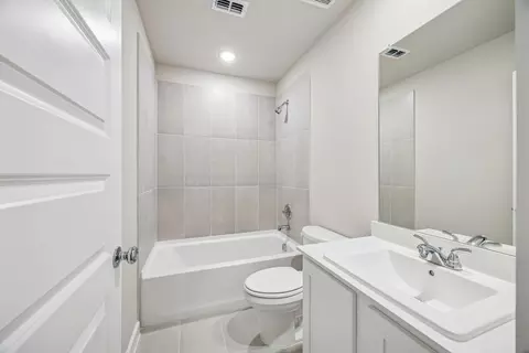 Bath - 1105 Bermuda Dr, Lavon, TX 75166 photo 5 of 6