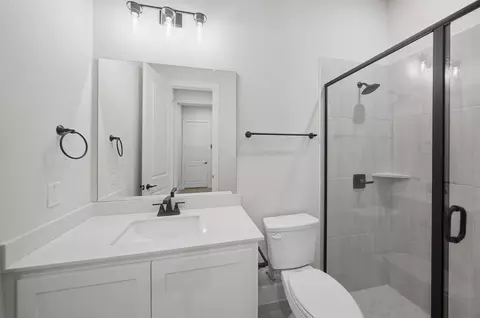 Bath - 505 Limerick Ln, Celina, TX 75009 photo 1 of 6