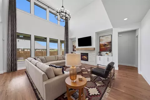Living - 505 Limerick Ln, Celina, TX 75009 photo 4 of 4