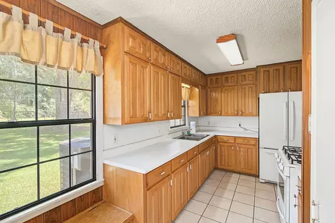 Kitchen - 125 Methodist Camp Rd, Minden, LA 71055 photo 2 of 4