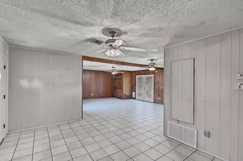 Living - 125 Methodist Camp Rd, Minden, LA 71055 photo 2 of 5