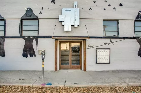 215 N Walton St #1, Dallas, TX 75226