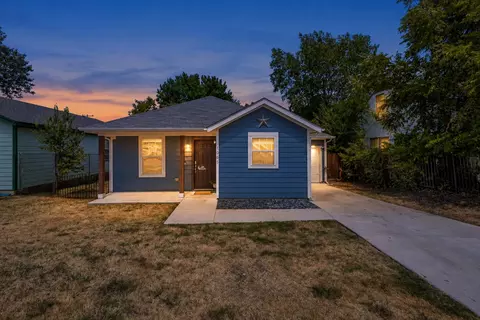 1005 E Harvey Ave, Fort Worth, TX 76104