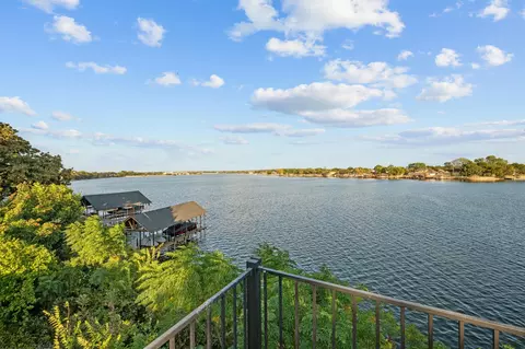 400 W Atchley Dr, Granbury, TX 76048