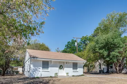 412 S Redford Ln, White Settlement, TX 76108