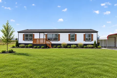 8325 Mckinney Ln, Joshua, TX 76058