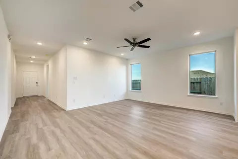 Entry Way - 3112 Hawkview Dr, Cleburne, TX 76031 photo 2 of 2