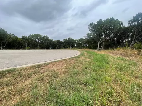 6451 Archerfield Ct E, Cleburne, TX 76033 photo 3