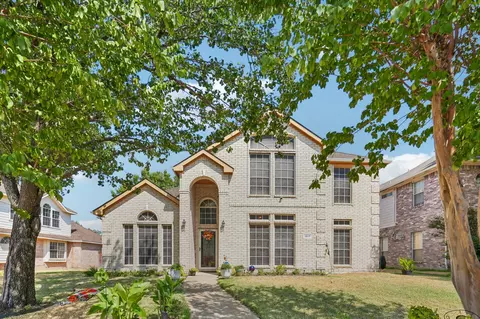 1517 Mountain Laurel Ln, Desoto, TX 75115