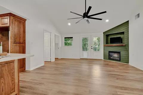 Living - 224 Hideaway Ln E, Hideaway, TX 75771 photo 2 of 8