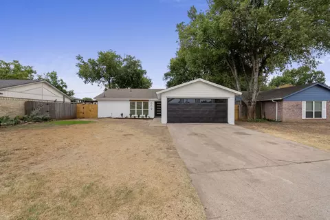 609 Thornwood Trl, Grand Prairie, TX 75052