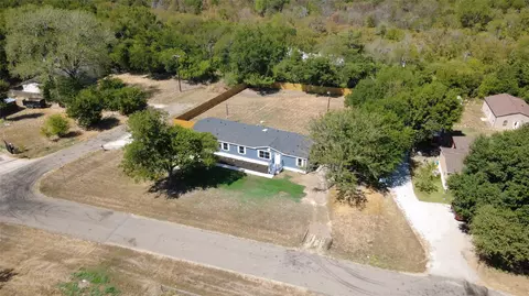 701 Lazy Springs Dr, Red Oak, TX 75154