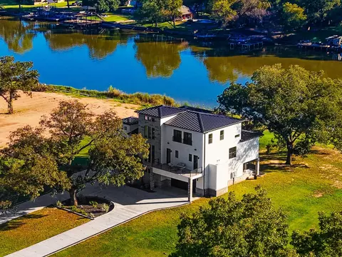 1046 River Ranch Ln, Weatherford, TX 76087