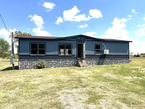 611 E Broadmore Ave, Wills Point, TX 75169