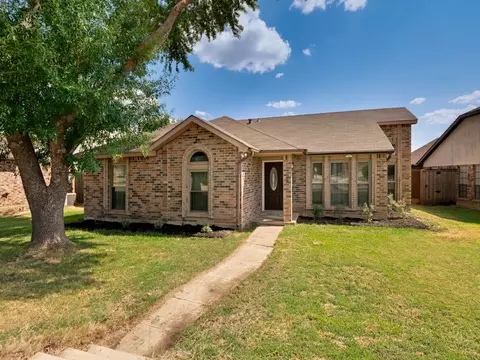 4505 Queen Cir, The Colony, TX 75056
