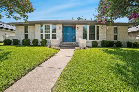 4704 Ashbrook Rd, Dallas, TX 75227
