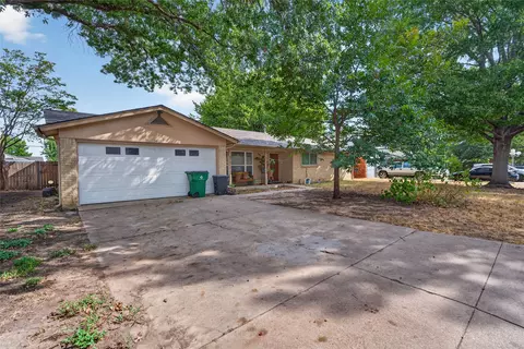 5613 Bonnie Wayne St, Haltom City, TX 76117