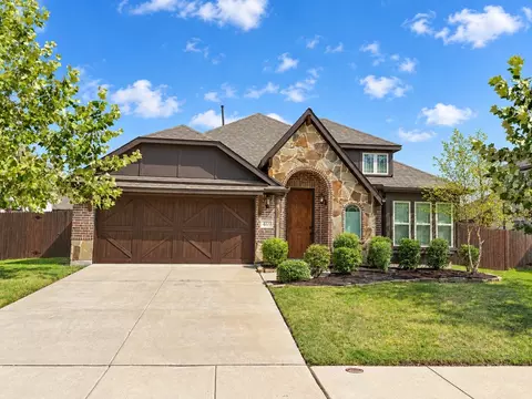 469 Brushwood Ln, Waxahachie, TX 75165