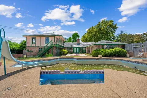 Exterior - 135 E Pleasant Run Rd, Cedar Hill, TX 75104 photo 6 of 6
